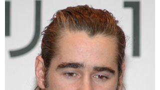 コリン・ファレル、番組乱入女性に接近禁止令