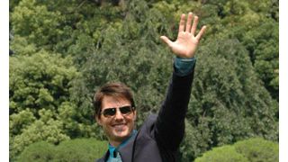 トム・クルーズの愛娘スーリちゃん、ニュースで写真が初公開