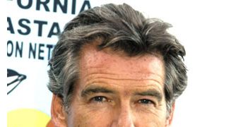 ピアース・ブロスナン、LNGターミナル建設に反対