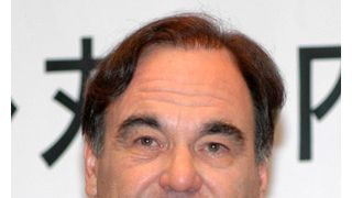 オリヴァー・ストーン、ブッシュ政権批判の問題作映画を企画