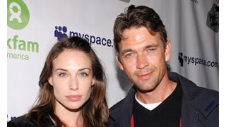 ダグレー・スコット、クレア・フォーラニと婚約