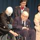 90歳の市川崑監督、車椅子で感動のスピーチ！