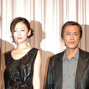 松雪泰子が、寺島進とリアルなラブシーンに挑戦!