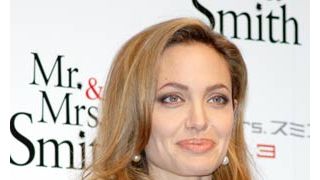 アンジェリーナ・ジョリー、インドの電車の乗り心地は？