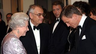『007/カジノ・ロワイヤル』のワールド・プレミアに女王も出席