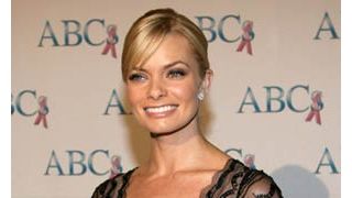 ジェイミー・プレスリー、妊娠を認める