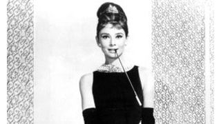 オードリー・ヘプバーンの黒いドレス、オークションで高額落札