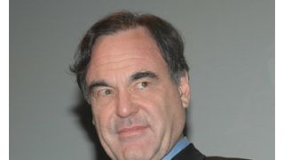 オリヴァー・ストーン監督、アメリカ政府に罰金を支払う