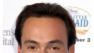 クリス・クライン、ダーク・コメディで主演