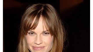 ヒラリー・スワンク、新恋人との仲を認める
