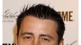 マット・ルブランクを訴えていたストリッパー、告訴を取り下げる