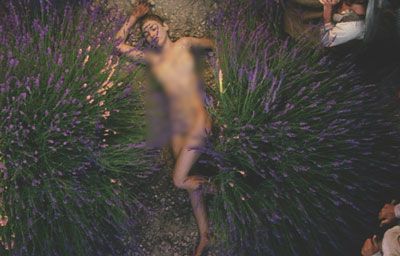 刺激が強すぎる 女性の全裸死体写真チラシに劇場配布ダメ シネマトゥデイ