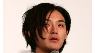 松田龍平が安倍首相と一緒に“美しい日本”を作る?