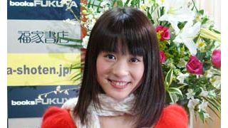 15歳のアイドル北乃きいが大胆入浴写真を公開！