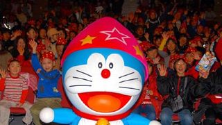 夕張に救世主登場！　ドラえもんに子ども900人！


