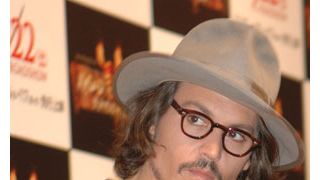 ジョニー・デップの娘、入院は病原性大腸菌(O157)が原因