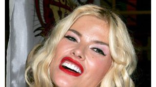 アナ・ニコール・スミス、死因は薬物の過剰摂取