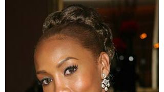 ヴィヴィカ・A・フォックス、酒気帯び運転で起訴