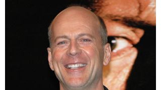 ブルース・ウィリス、新作映画で校長役にふんする