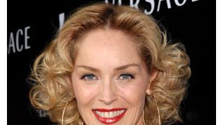 シャロン・ストーン、歳は50でも体はハタチ?