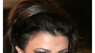 ポーラ・アブドゥール、愛犬チワワを踏みそうになって骨折？