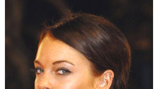 リンジー・ローハン、薬物治療のためリハビリ施設に入院