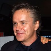 ティム・ロビンス、バーでサプライズ演奏