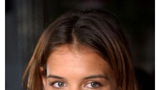 ケイティ・ホームズ、髪型もポッシュに習え?