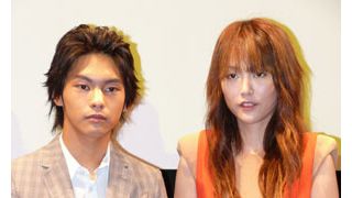 世界的レベルの記者会見!?アカデミー賞の菊地凛子VS.カンヌ映画祭の柳楽