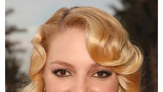 キャサリン・ハイグル、クリスマスに挙式?