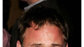 ブラッド・レンフロ、執行猶予の条件を満たさず違反