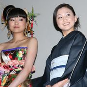 ミニスカのサトエリとしっとり永作博美が女の違いを見せつける! 軍配はどっち?