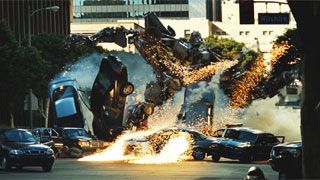 驚異の映像『トランスフォーマー』大ヒットの300億超え確実！　早くも続編決定！