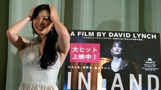 裕木奈江、5年ぶりに公の場に現れ緊張隠せず……