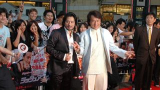 関係者大慌て、ジャッキーと真田がプレミアで暴走ファンサービス！