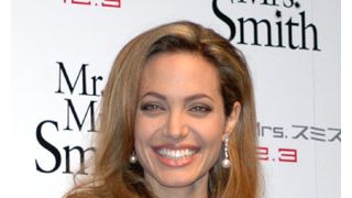 アンジェリーナ・ジョリー、レズビアンは卒業?
