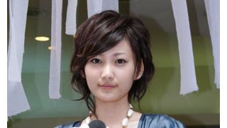 石原さとみは優しい先輩! 事務所の後輩・佐藤千亜妃が初々しい告白