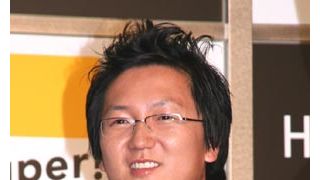報道陣が160人! 注目のIQ180の天才日本人俳優マシ・オカ大人気!