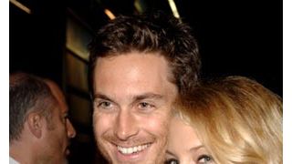 ケイト・ハドソンの兄オリバーと妻エリンに男児誕生