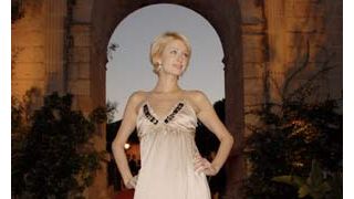 パリス・ヒルトン、飛行機は待ってくれる？