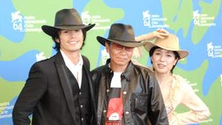 金獅子見えた？ 三池『スキヤキ』にスタンディングオベーション！ 伊藤英明はガッズポーズ！