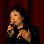 日本の歌姫「歌詞の訳がまったく違うけど…」あの名曲の本当の歌詞を語る