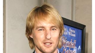 オーウェン・ウィルソン、自殺騒動以来初の公式外出