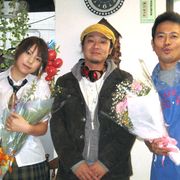 純喫茶を舞台に16歳の娘とメタボオヤジの奮闘を熱演した宮迫博之