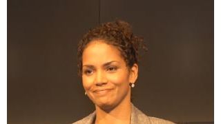 ハル・ベリー、「環境に優しいオムツを使います」宣言