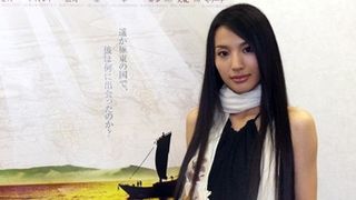 注目の正統派美人女優、芦名星、入浴シーンで度胸の良さを発揮！