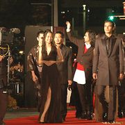 セクシードレスの宮崎あおいとその夫の高岡蒼甫が夫婦で……
