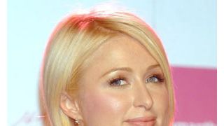 パリス・ヒルトン、ファッションセンスを盗んだとして訴えられる