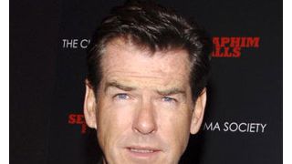 ピアース・ブロスナン、カメラマンとの乱闘事件で起訴は無し