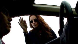 パパラッチへの逆襲がネットで公開！ジュリア・ロバーツ激怒でカメラマン震え上がる！